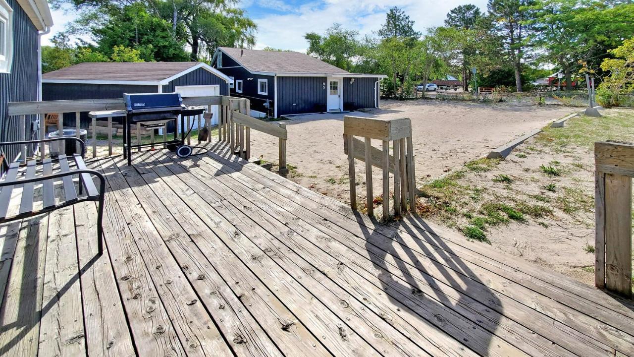 Main Beach River Retreat - Wasaga Beach 1 - Main Strip - 93 Mosley St Εξωτερικό φωτογραφία