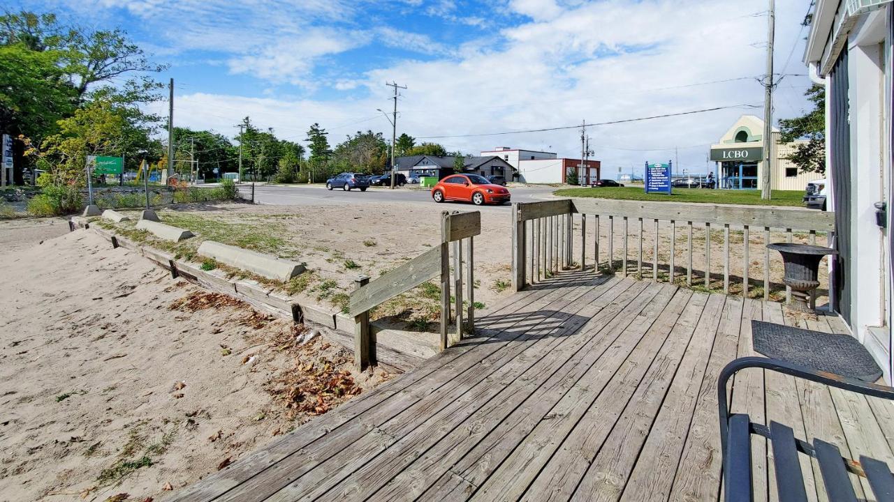 Main Beach River Retreat - Wasaga Beach 1 - Main Strip - 93 Mosley St Εξωτερικό φωτογραφία