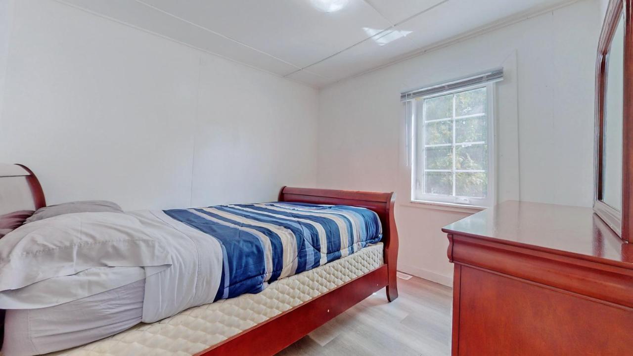Main Beach River Retreat - Wasaga Beach 1 - Main Strip - 93 Mosley St Εξωτερικό φωτογραφία