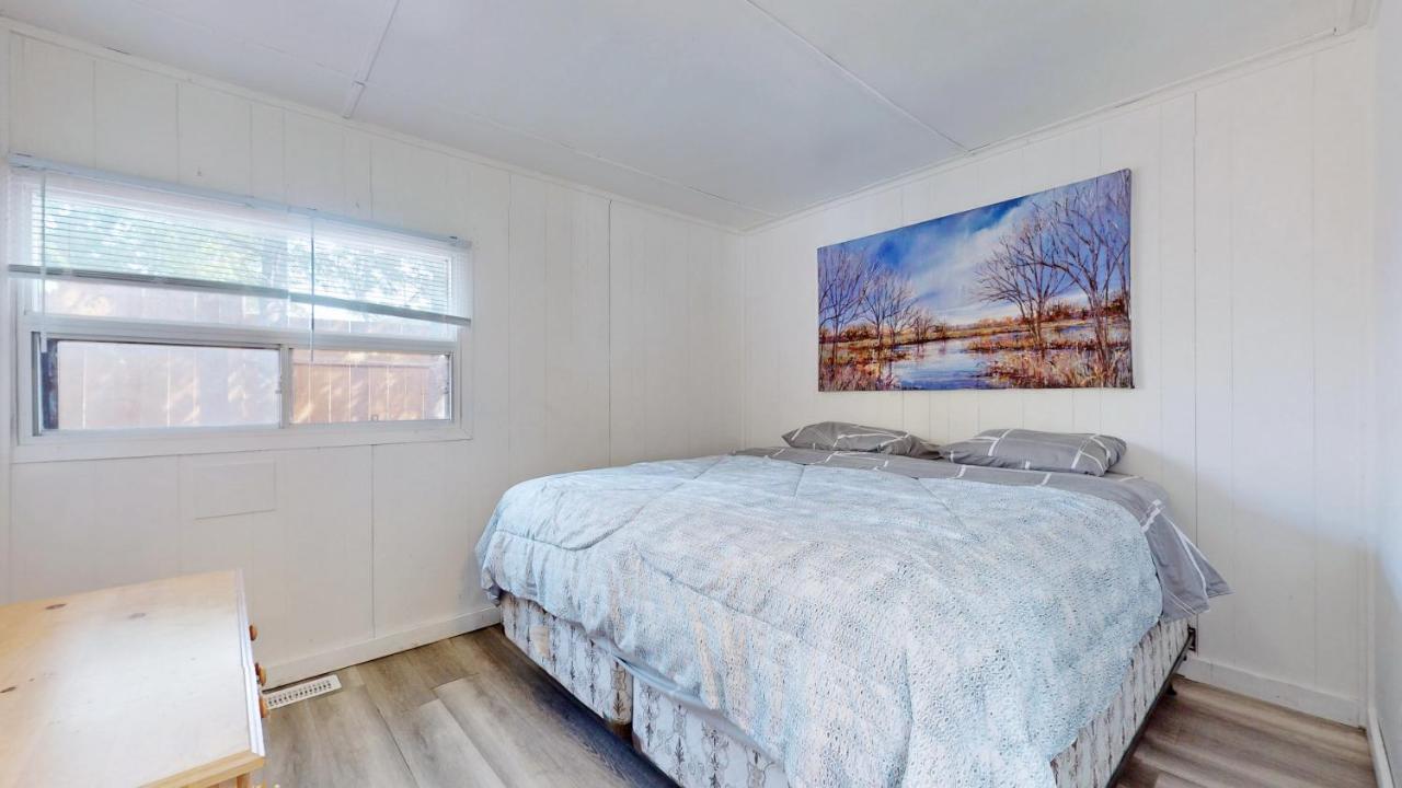 Main Beach River Retreat - Wasaga Beach 1 - Main Strip - 93 Mosley St Εξωτερικό φωτογραφία