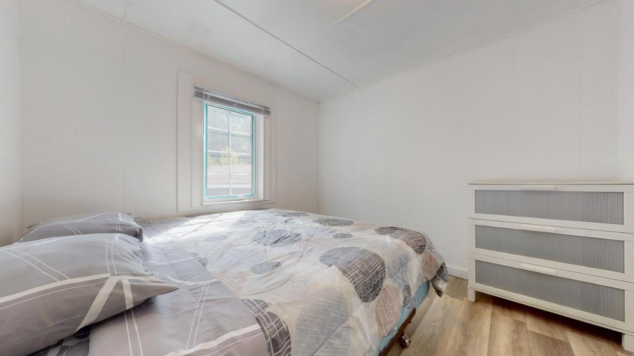 Main Beach River Retreat - Wasaga Beach 1 - Main Strip - 93 Mosley St Εξωτερικό φωτογραφία