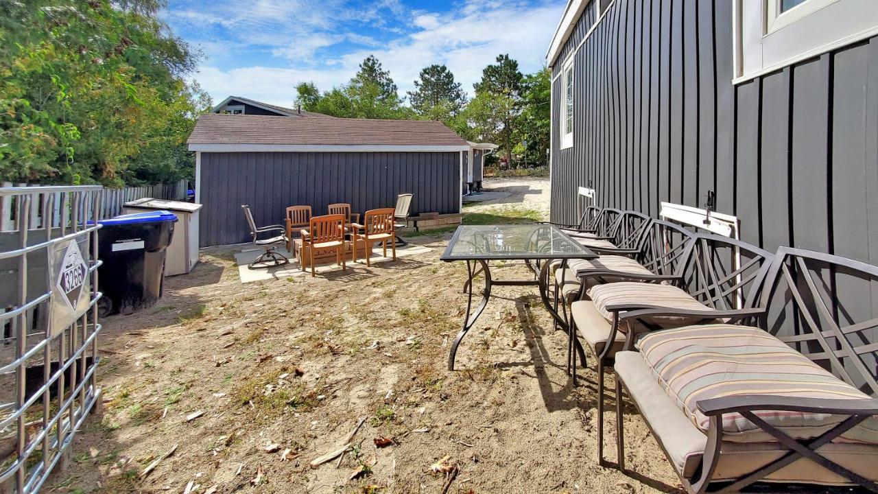 Main Beach River Retreat - Wasaga Beach 1 - Main Strip - 93 Mosley St Εξωτερικό φωτογραφία