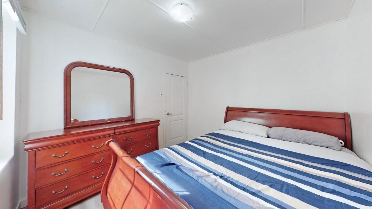 Main Beach River Retreat - Wasaga Beach 1 - Main Strip - 93 Mosley St Εξωτερικό φωτογραφία